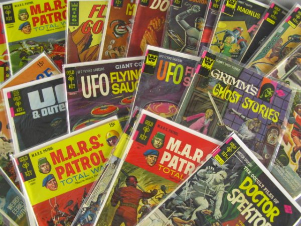 22 SCIENCE FICTION & RELATED COMICS: Includes 4 different Magnus - Robot Fighter, 2 different Dr Solars, Doc Savage 1, Microbots 1, Flash Gordon (King) 9, 6 different Mars Patrol/Total War, Doctor Speckter, Grimm's Ghost Stories, 3 diff 