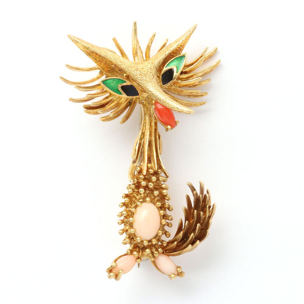 A MODERNIST 18K GOLD FIGURAL FOX BROOCH WITH ENAMEL (1 of 6)