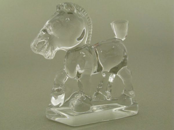 HEISEY ART GLASS HORSE: Unsigned Heisey clear glass plug horse, measures 4 x 4 inches.