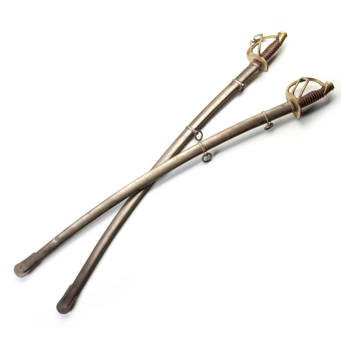 A PAIR HENRY BOKER CIVIL WAR M1860 WRIST BREAKER SABERS (1 of 19)