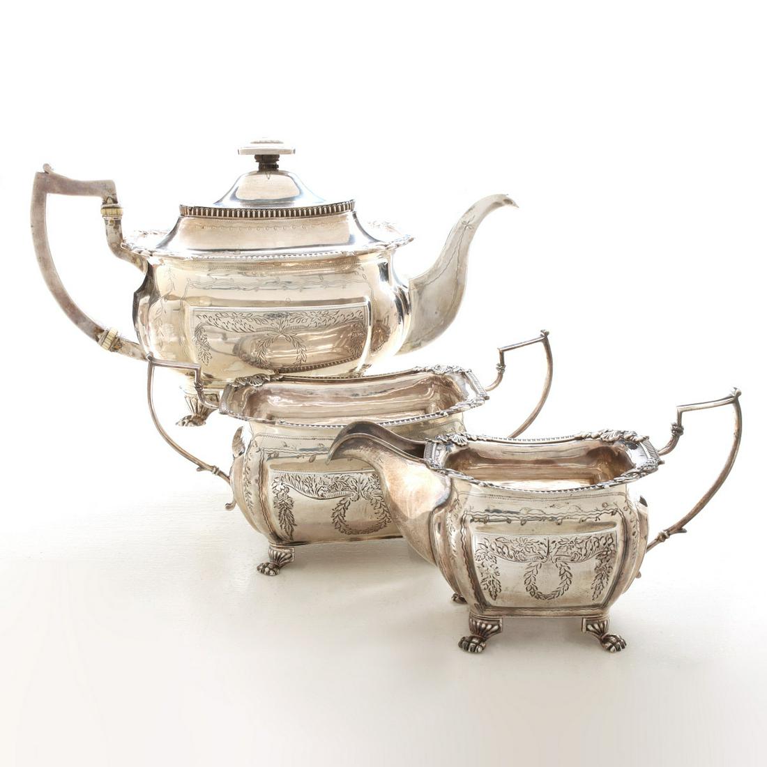 AN 18TH C. IRISH REGENCY STERLING SILVER TEA SET (1 of 11)