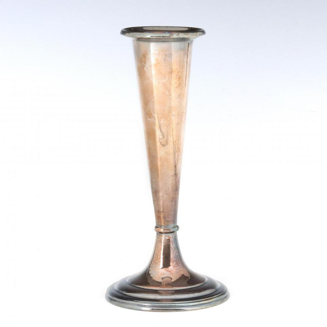 A NEW YORK CENTRAL RAILROAD SILVER PLATED BUD VASE (1 of 8)