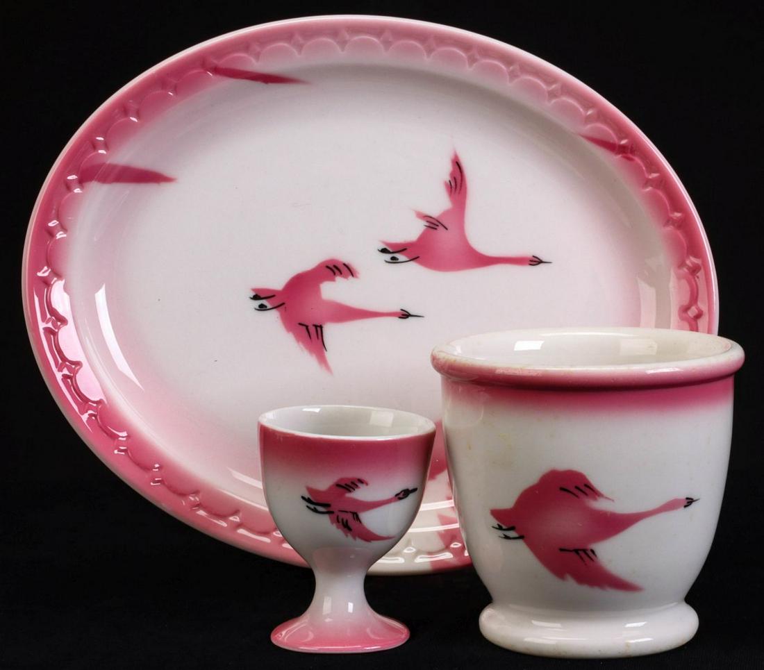 THREE GOOD PIECES OF C.M.St.P.&P. 'TRAVELER' RR CHINA (1 of 10)