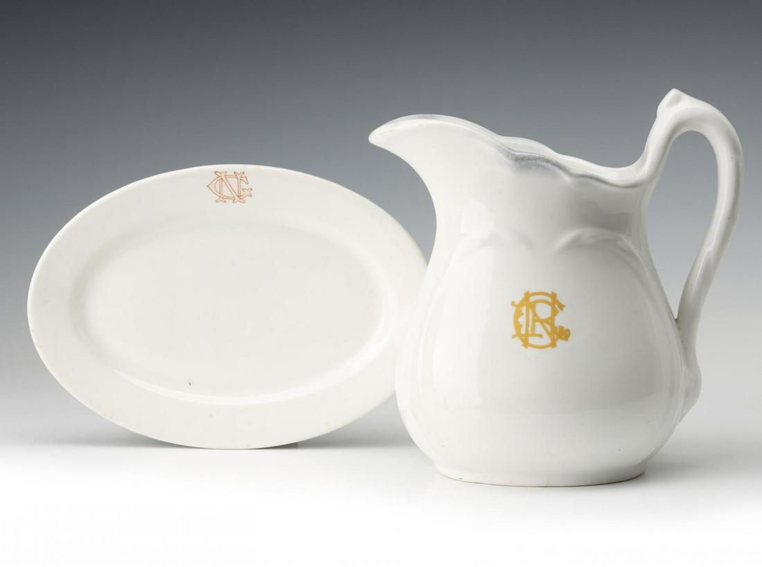 GREAT NORTHERN RAILROAD CHINA PITCHER AND PLATTER (1 of 17)