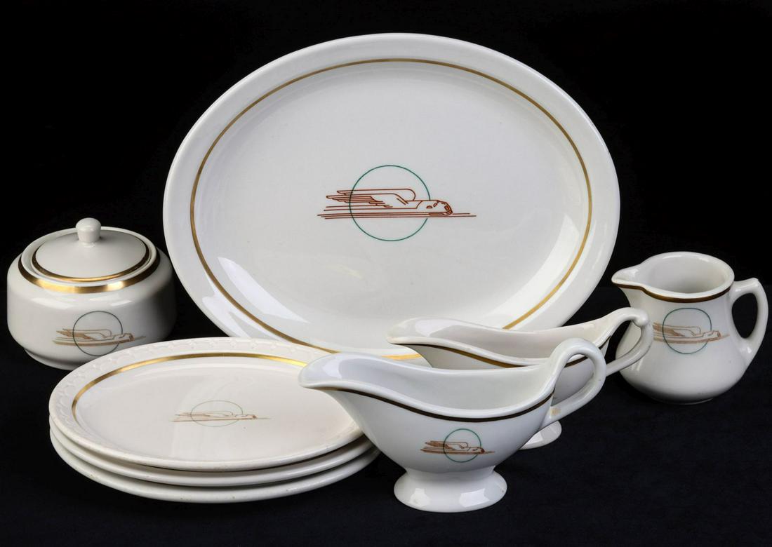 UNION PACIFIC RR 'WINGED STREAMLINER' SERVING PIECES (1 of 18)