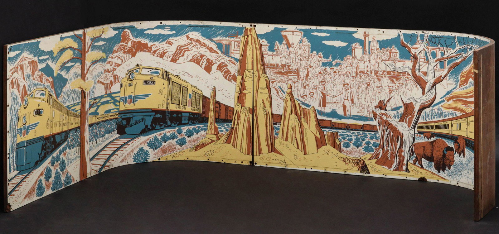 A UNION PACIFIC RAIL MURAL WITH STREAMLINER CITY OF LA (1 of 20)