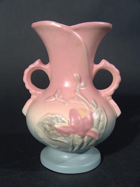 HULL ART POTTERY VASE #15-61/4, very nice conditi