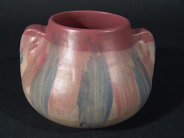EARLY HULL ART POTTERY LOW VASE 4.5 x 6.25 inches