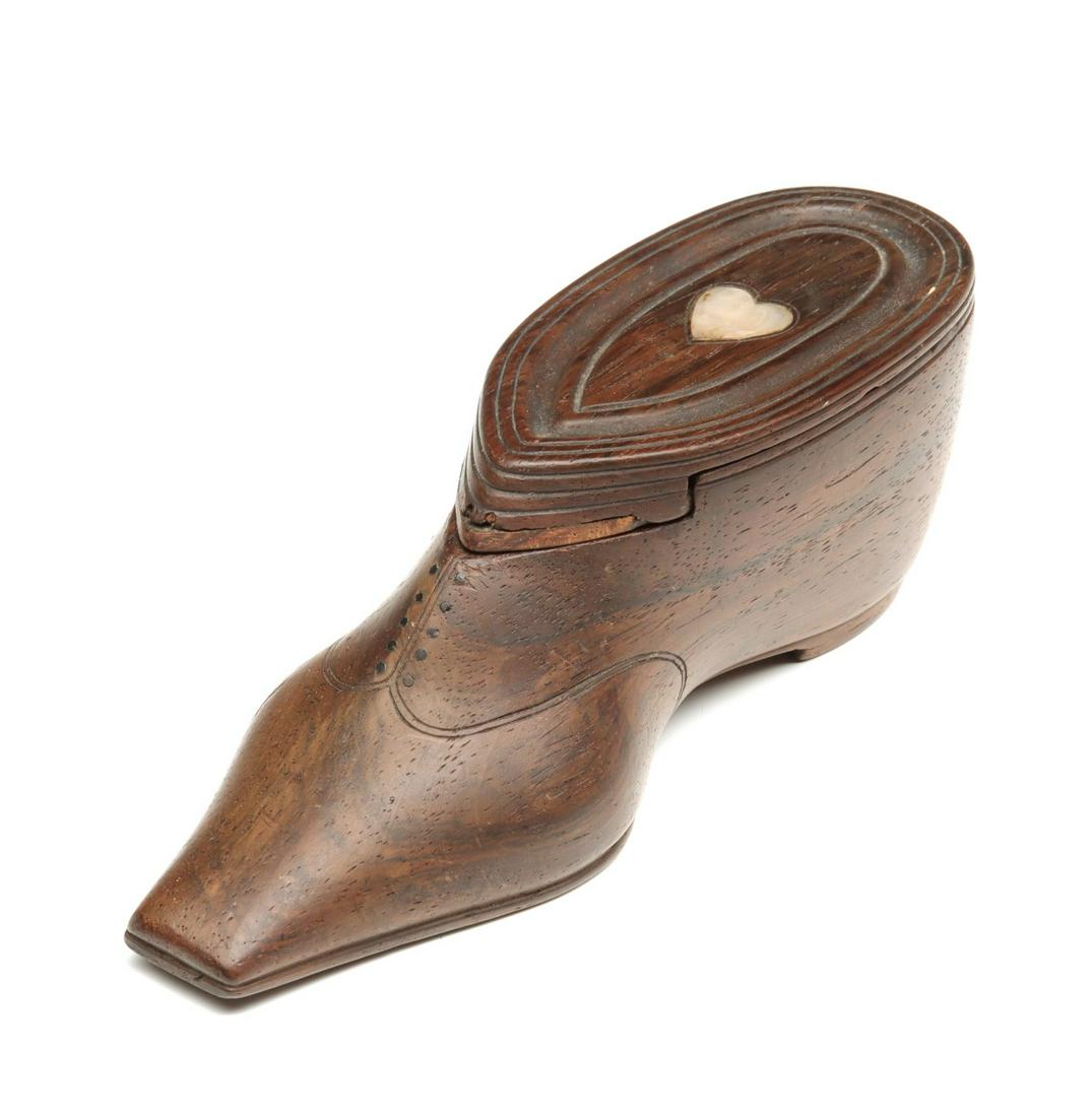 A 19TH C. ROSEWOOD SHOE FORM BOX WITH SHELL HEART (1 of 9)