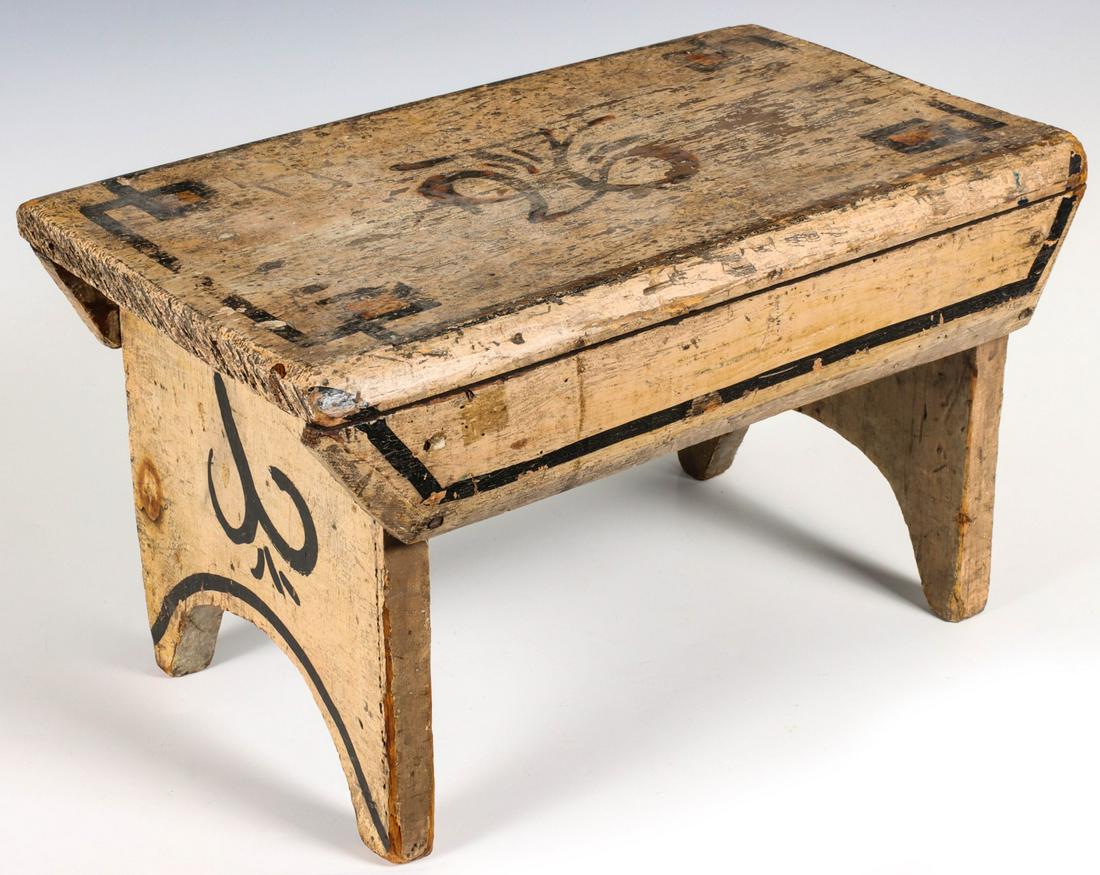 A THREE-COLOR PAINT DECORATED CRICKET STOOL (1 of 7)