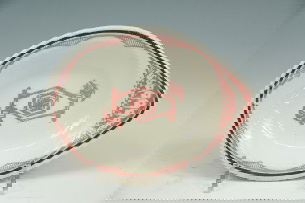 AN AT&SF MIMBRENO PATTERN OVAL BAKER DISH: Backstamped with green Syracuse China mark and 'Made Expressly For Santa Fe Dining Car Service'. Measures 1 x 4.25 x 5.25 inches. No chips, cracks or repairs.