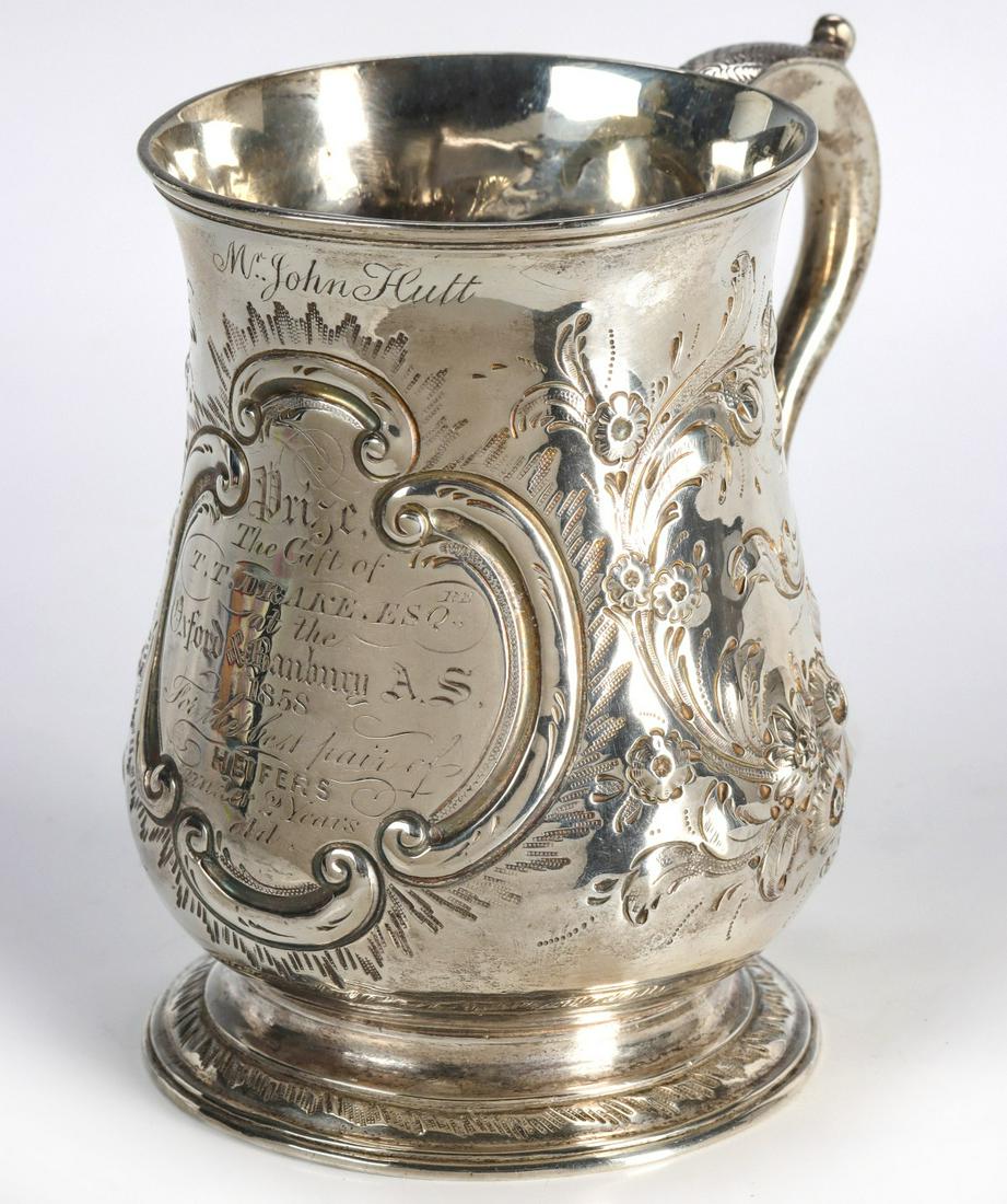 A BRITISH SILVER AGRICULTURAL FAIR PRESENTATION MUG (1 of 11)