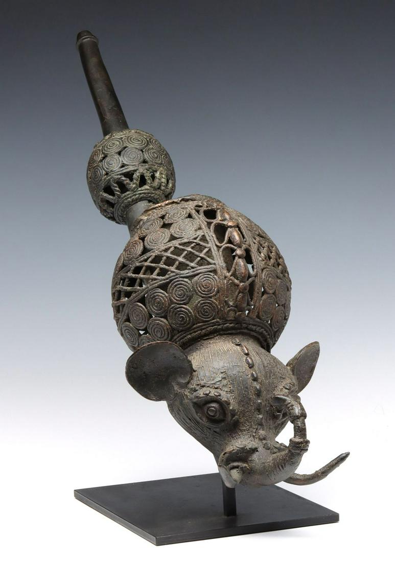 A BRONZE OR BRASS AFRICAN SMOKING PIPE ATTR CAMEROON (1 of 17)