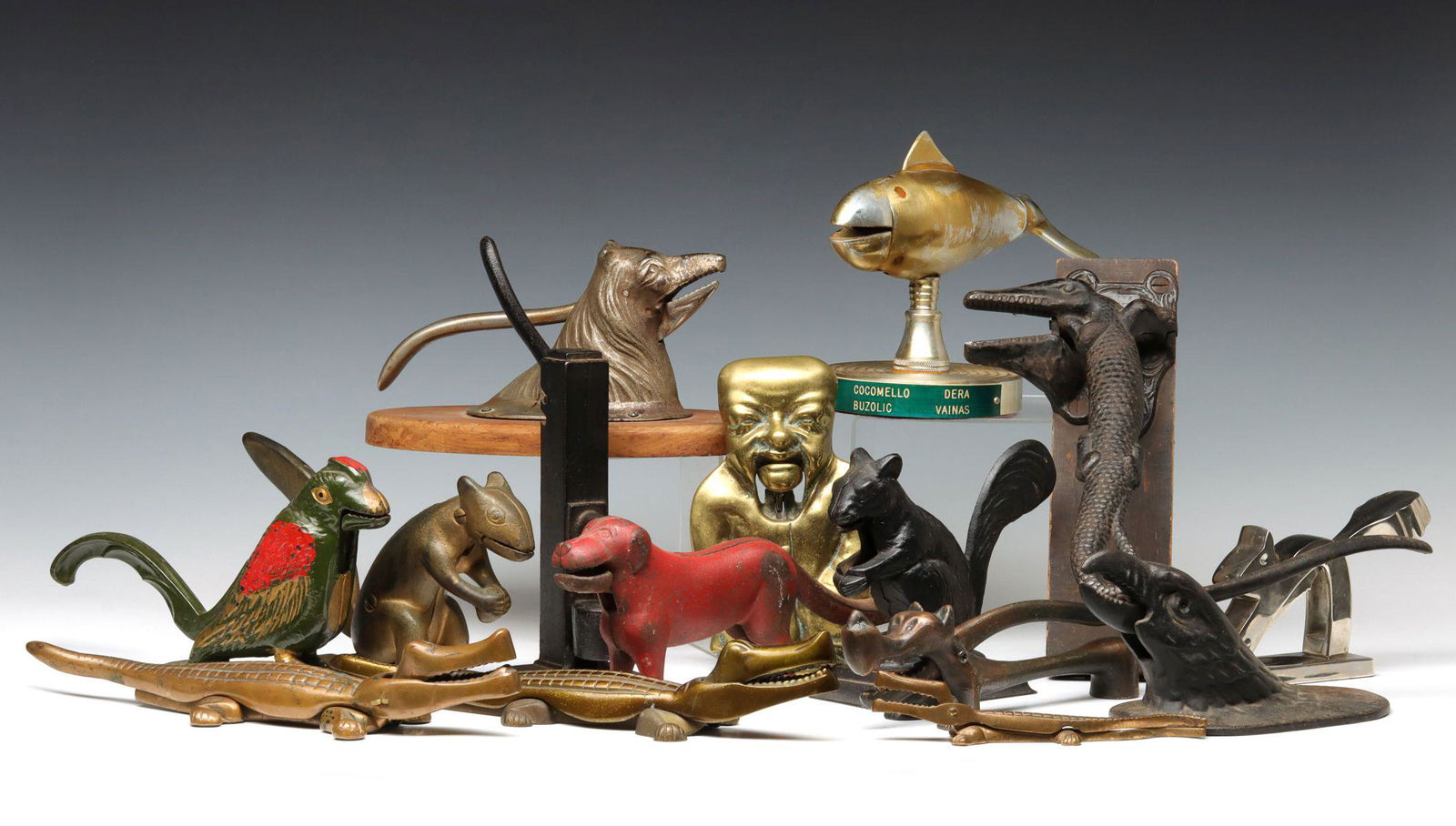 A COLLECTION OF FIFTEEN ANTIQUE AND VINTAGE NUTCRACKERS (1 of 14)