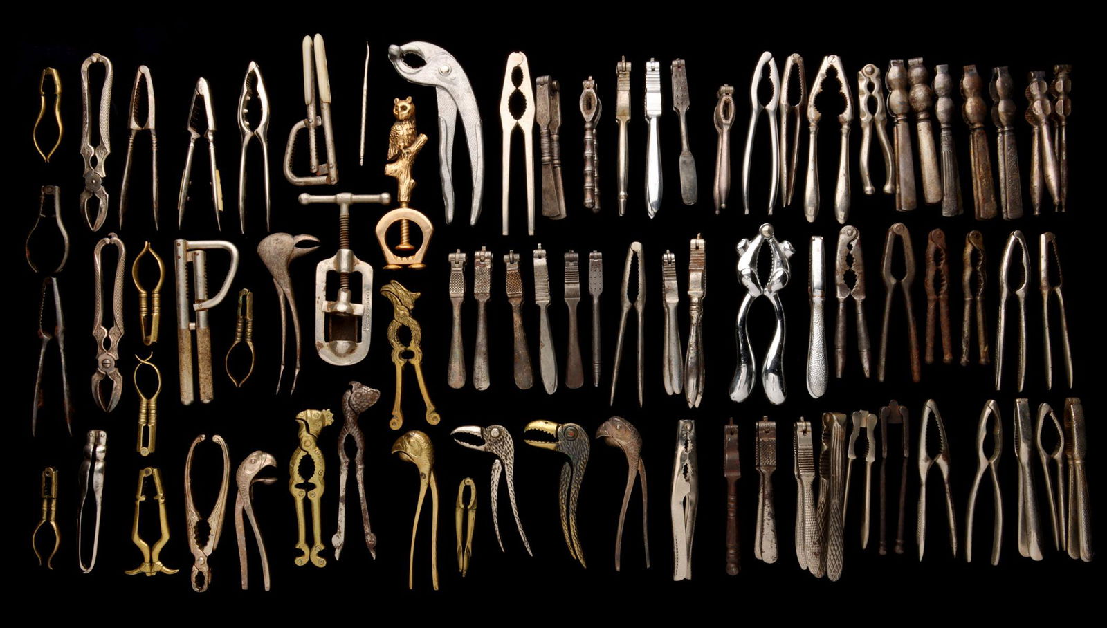 A COLLECTION OF 100 ANTIQUE AND VINTAGE NUTCRACKERS (1 of 10)