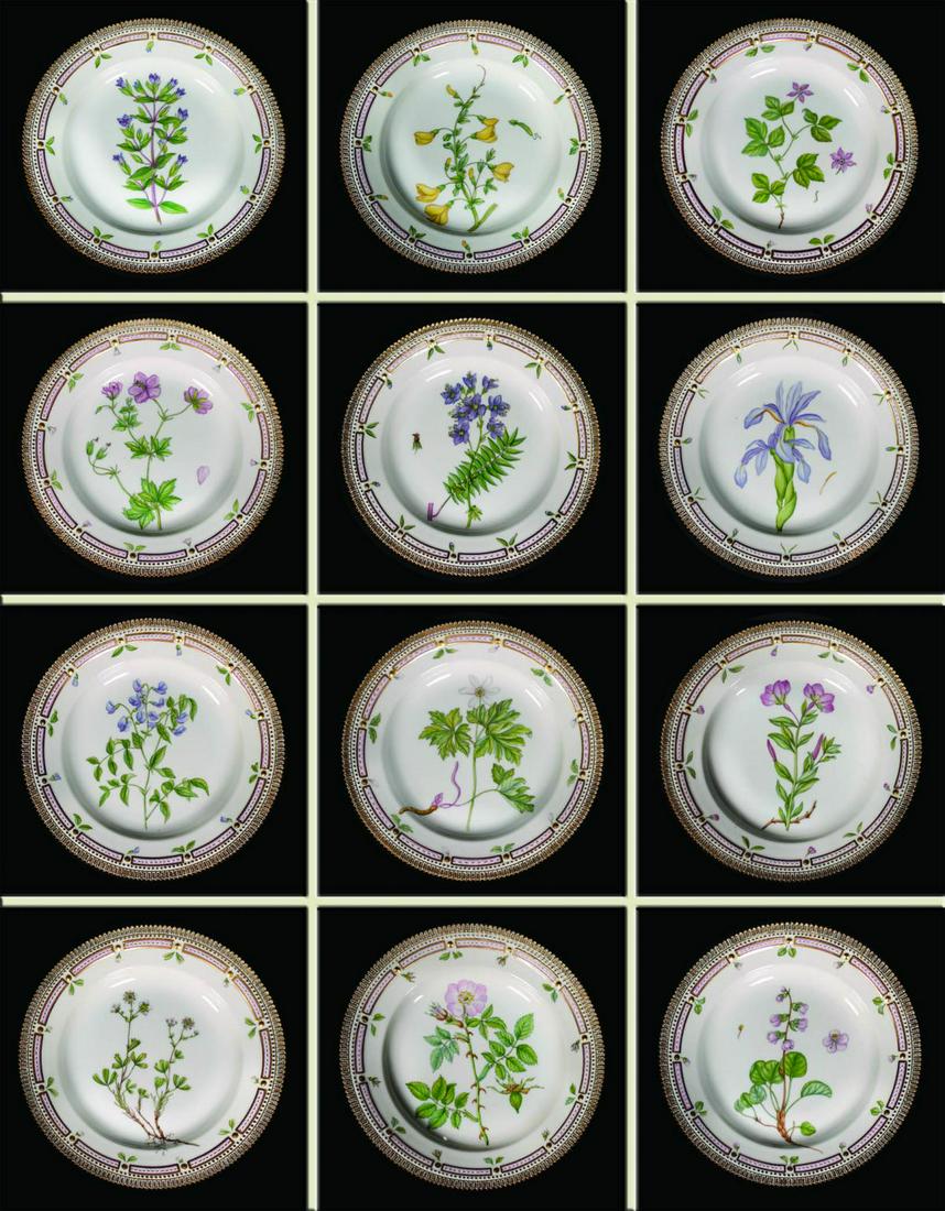 TWELVE ROYAL COPENHAGEN FLORA DANICA DINNER PLATES (1 of 19)