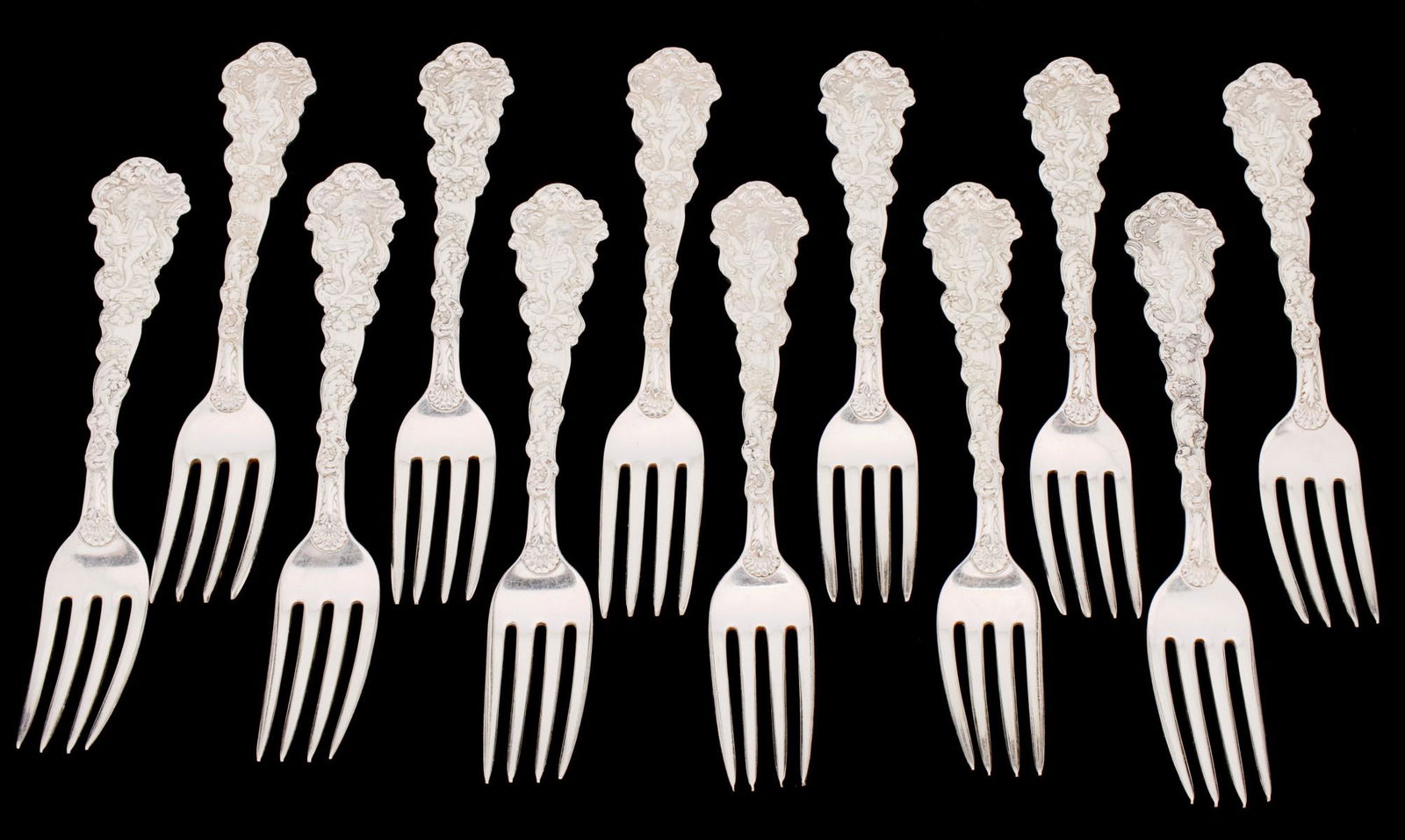 A 46-PIECE SET OF GORHAM VERSAILLES STERLING SILVER (1 of 20)
