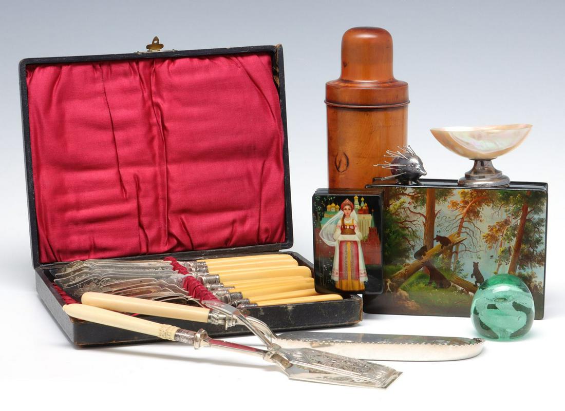 A COLLECTION OF ANTIQUES AND ART OBJECTS (1 of 20)