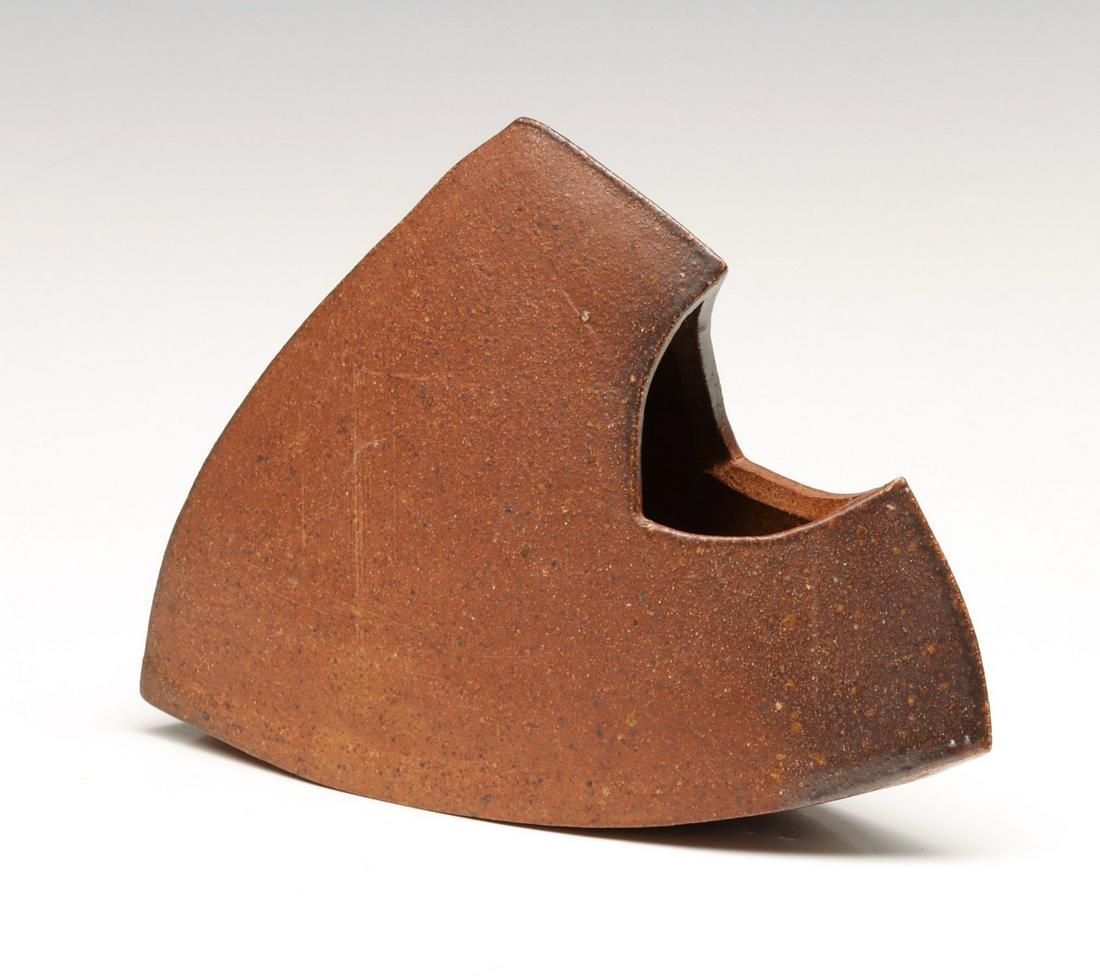 MALCOLM WRIGHT (B. 1939) STUDIO POTTERY VESSEL (1 of 13)
