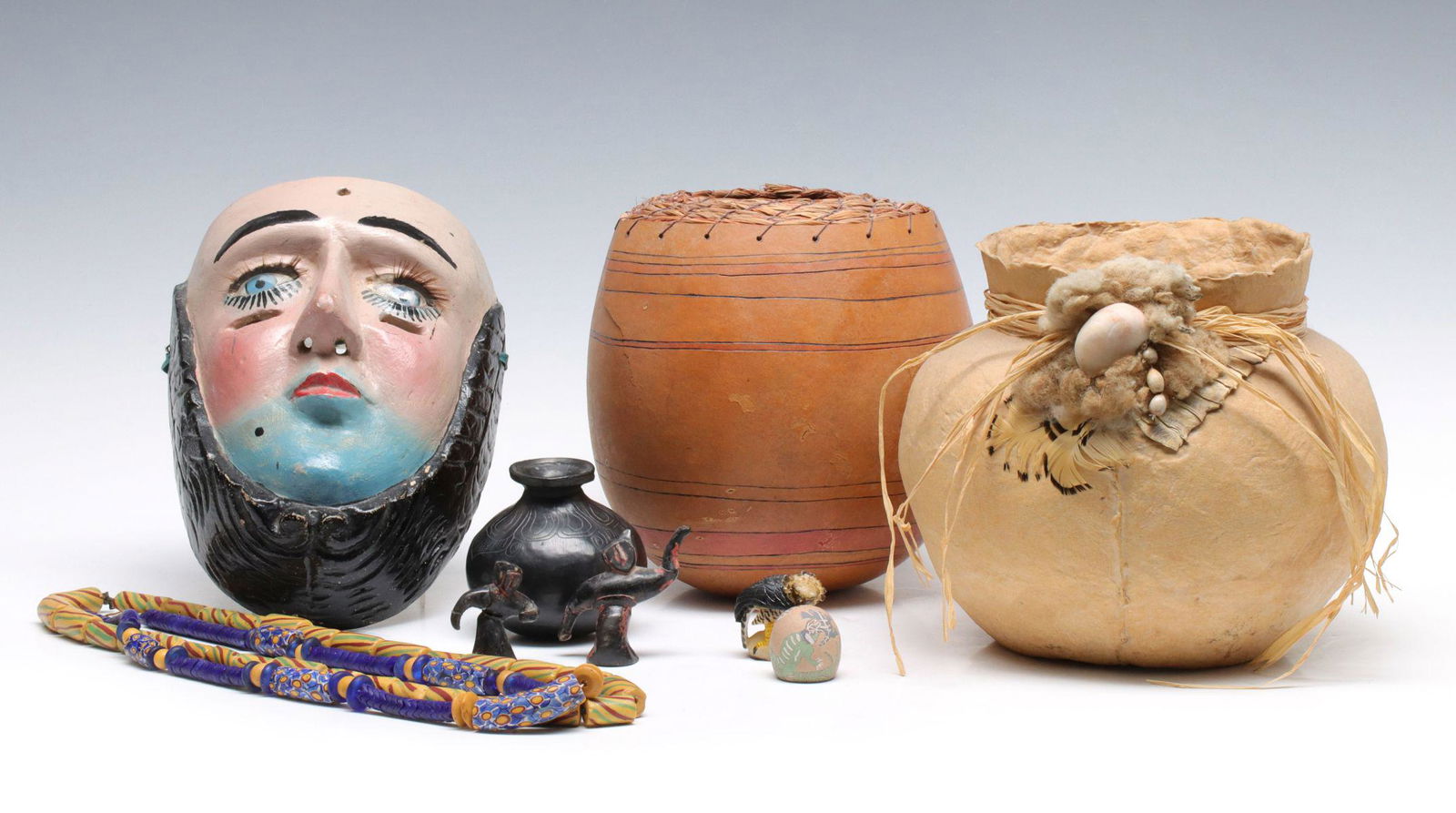 IROQUOIS, SANTA CLARA, 18TH C. VENETIAN TRADE BEADS (1 of 20)