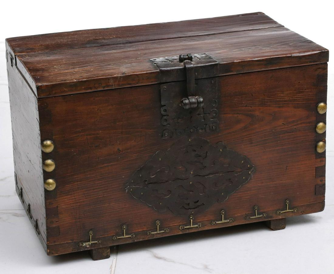 A SMALL ANTIQUE TANSU CHEST (1 of 11)