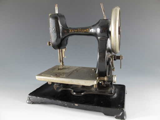 A 40 NEW HOME MIDGET SEWING MACHINE Unique New Home Sewing Machine Antique A 40 NEW HOME MIDGET SEWING MACHINE Unique New Home Sewing Machine Antique