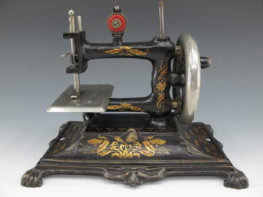 AN FW MULLER MODEL 40 TOY SEWING MACHINE Custom Muller Sewing Machine AN FW MULLER MODEL 40 TOY SEWING MACHINE Custom Muller Sewing Machine