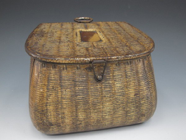 HUNTLEY & PALMERS BISCUIT TIN, FISHING CREEL: Huntley & Palmers Biscuit Manufactures Reading & London, 7 3/4" x 5 3/4" x 5" deep, looks like a fishing creel lid opens.