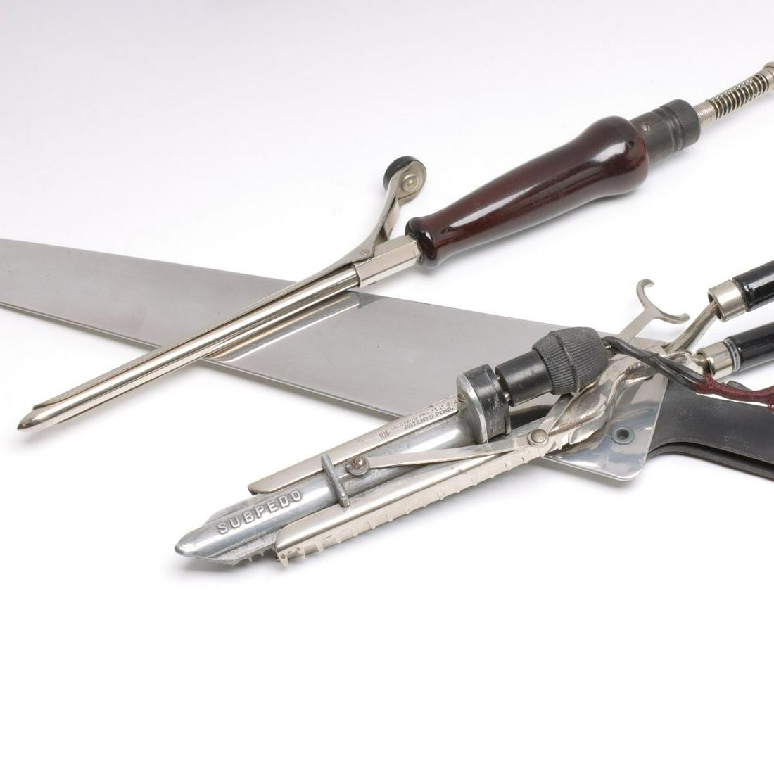 ELECTRIC HAIRSTYLING IRONS, CIRCA 1920s (1 of 10)