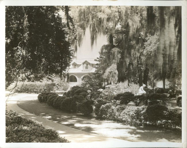 HUNTINGTON, ANNA HYATT (1876-1973) SCULPTURES PHOT: 18 photographs from the Museum of Small Sculpture, including - but not limited to - works by Ms. Huntington.