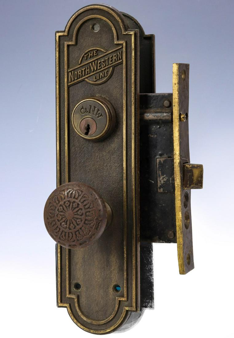 C & NW BRONZE DOOR PLATE WITH ASSEMBLY CIRCA 1910 (1 of 18)