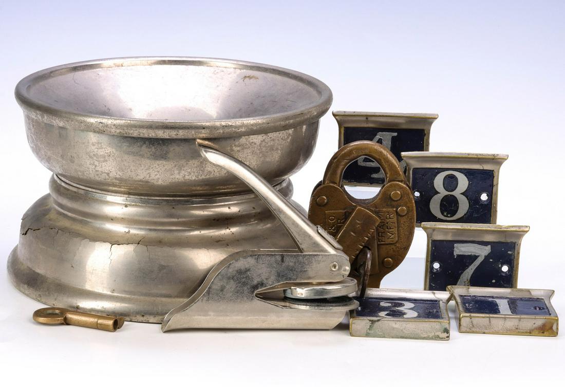 A COLLECTION OF HARDWARE STAMPED B & O RR (1 of 20)