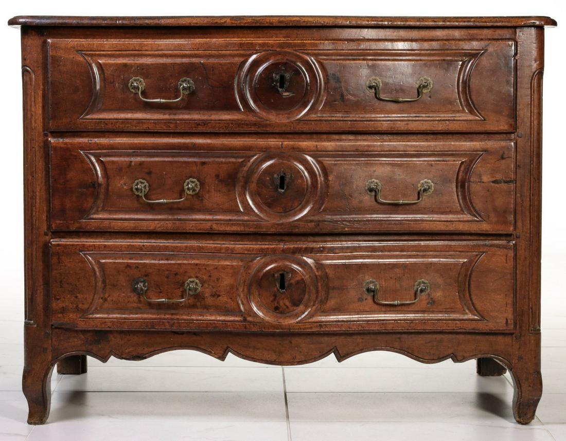 A FINE LOUIS XV PERIOD THREE DRAWER COMMODE C 1750 (1 of 16)