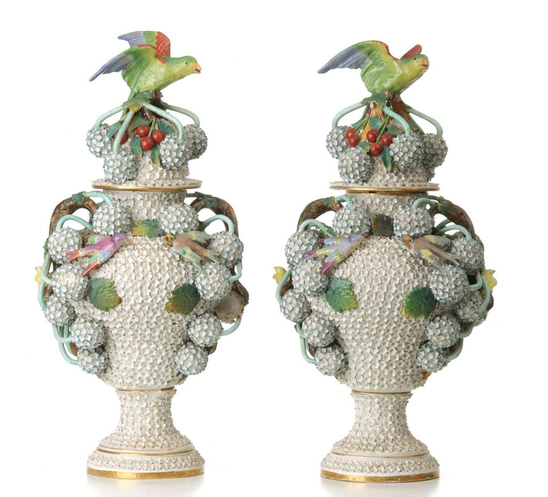 A PAIR 19TH C. FRENCH PORCELAIN SNOWBALL VASES (1 of 20)