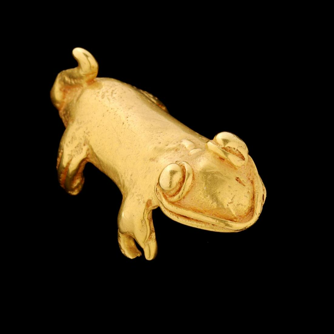 A PRE-COLUMBIAN STYLE 14K GOLD PENDANT (1 of 7)