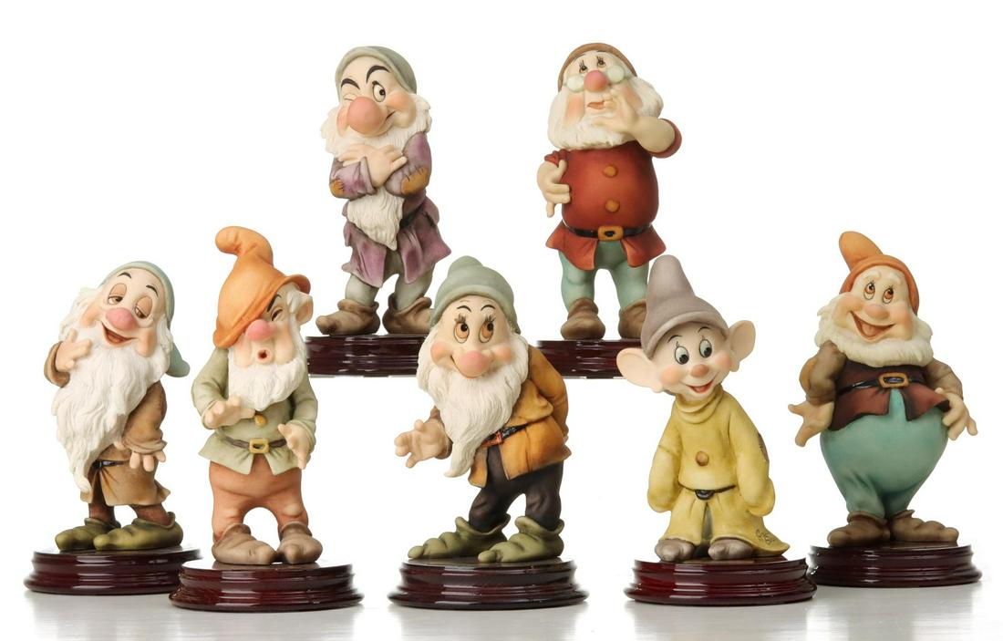 GIUSEPPE ARMANI 'SEVEN DWARFS' DISNEY FIGURES W/BOXES (1 of 20)