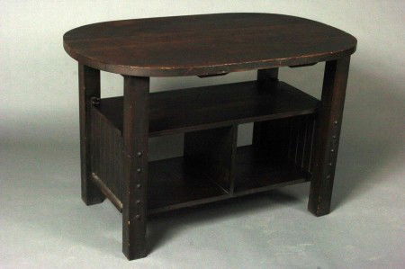 GOOD ARTS & CRAFTS LIBRARY TABLE: Constructed from thick fumed oak, pegged designs, the construction and style are similar to the traits of Michigan Chair Co. and/or Toby Furniture. Measures 28 x 44 x 27.5 inches.