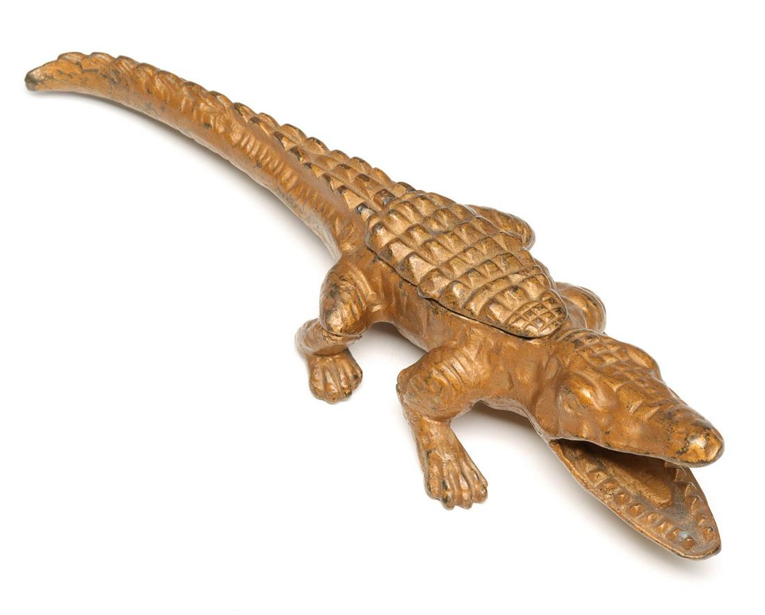 IRON ALLIGATOR MATCH SAFE STRIKER C. 1900 (1 of 7)