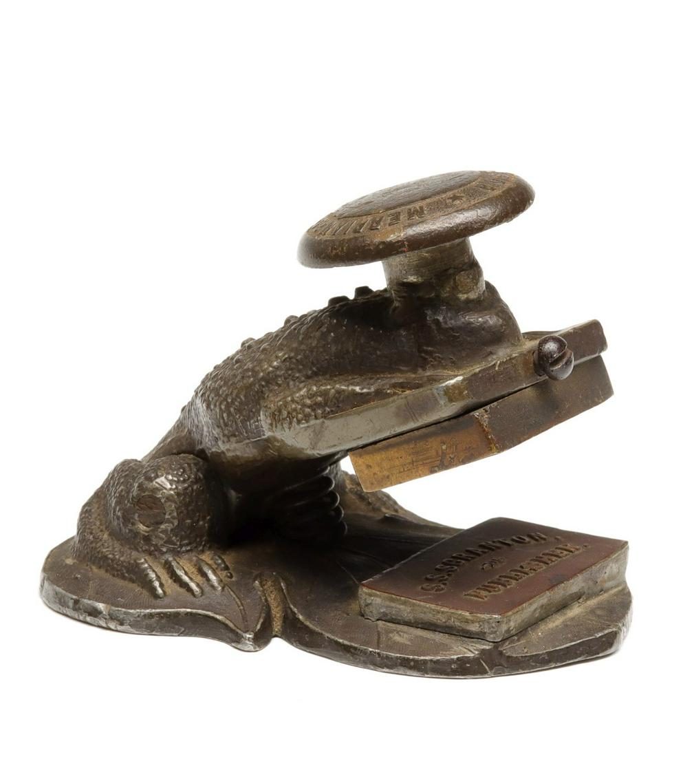 AN UNUSUAL FIGURAL TOAD IRON SEAL CIRCA 1890 (1 of 8)
