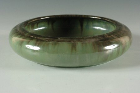 A FULPER ART POTTERY LOW CONSOLE: Signed 'Fulper' to bottom, measures 2.25 x 9 inches.