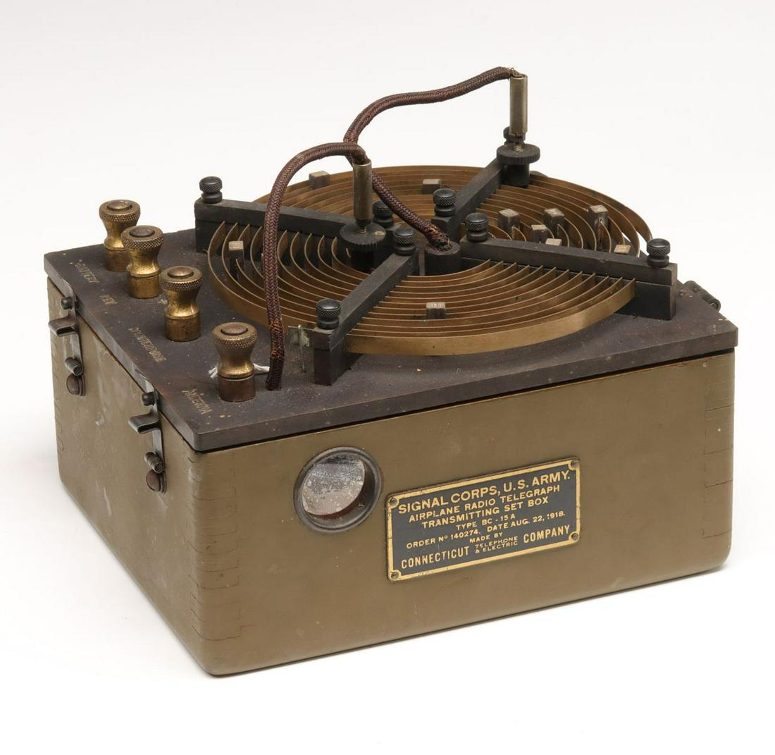 A RARE WWI AIRPLANE TELEGRAPH TRANSMITTING SET C. 1918 (1 of 14)