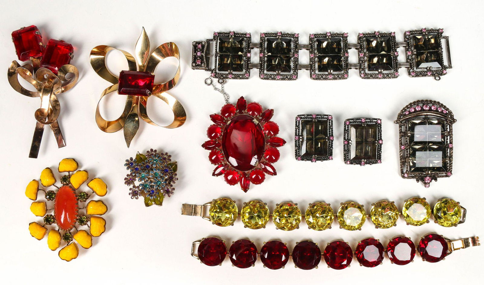 A COLLECTION OF STERLING & OTHER BETTER COSTUME JEWELRY (1 of 3)