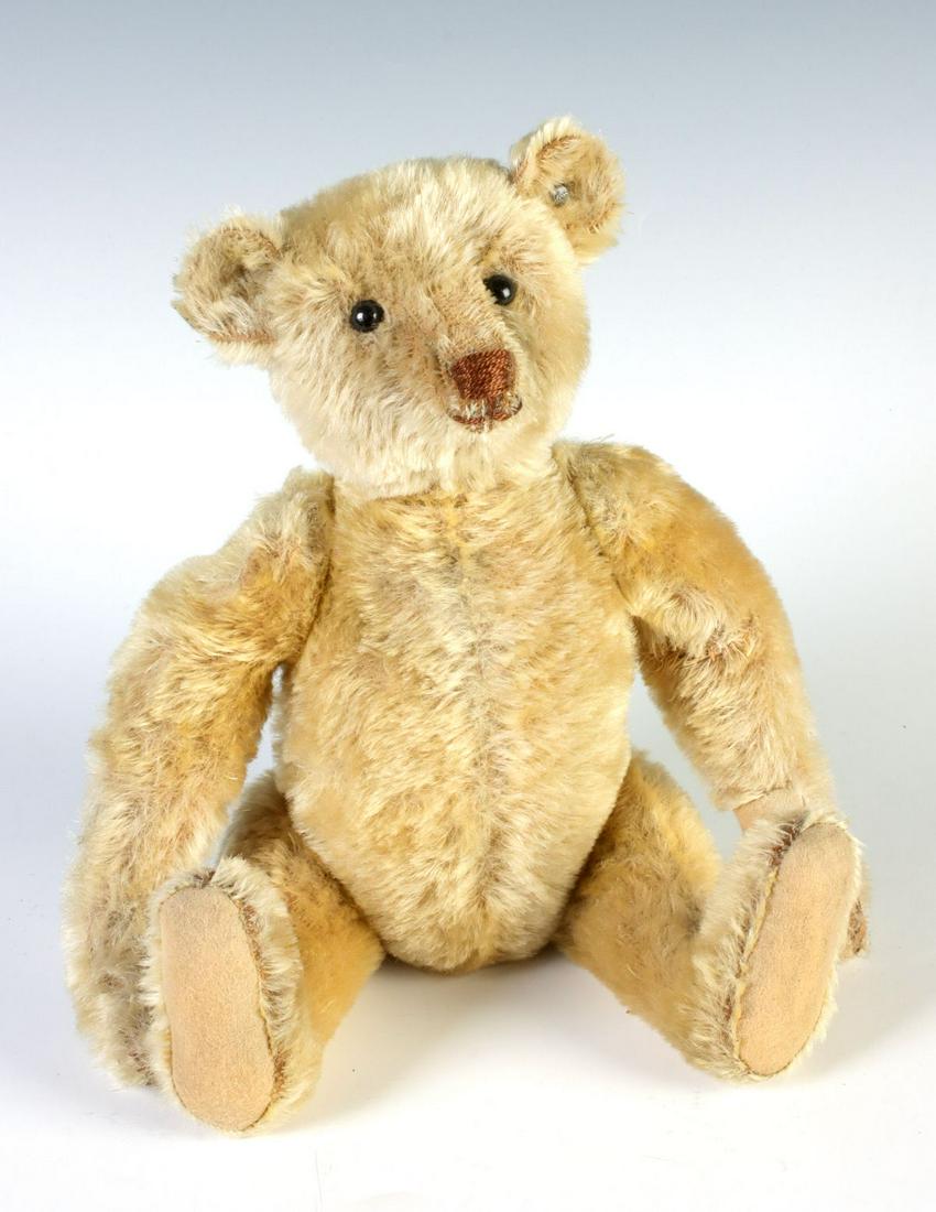 A BLONDE/GOLD STEIFF BEAR WITH BUTTON (1 of 10)