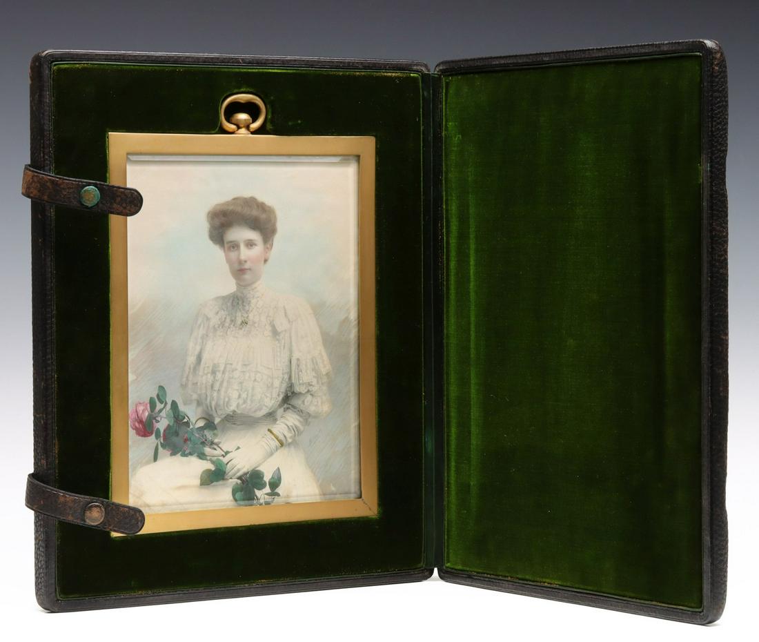 A HEIGHTENED PHOTOGRAPHY PORTRAIT DATED 1907 (1 of 13)