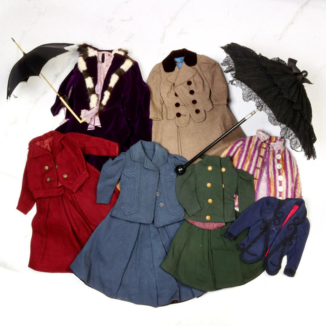 A COLLECTION OF GOOD VICTORIAN DOLL CLOTHES & PARASOLS (1 of 14)