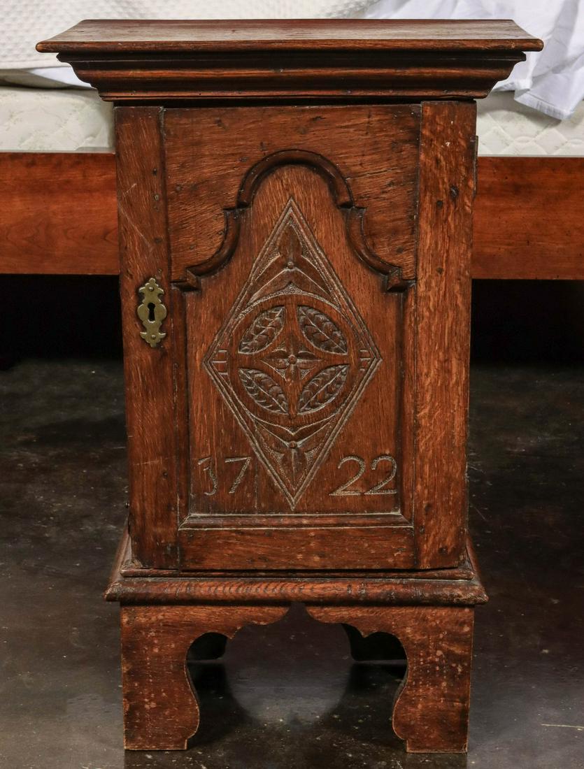 A SMALL EARLY 19C. FRENCH COUNTRY OAK ONE DOOR CABINET (1 of 6)