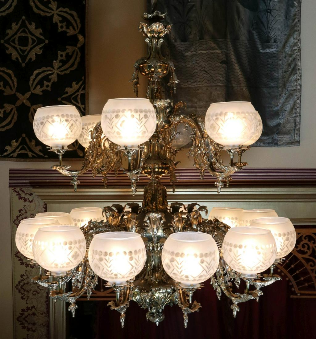 A MASSIVE 18-ARM REPRODUCTION GASOLIER CHANDELIER (1 of 8)