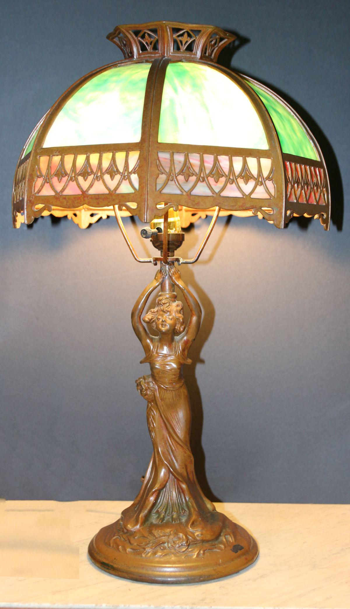 A GOOD ART NOUVEAU FIGURAL FEMALE TABLE LAMP (1 of 8)