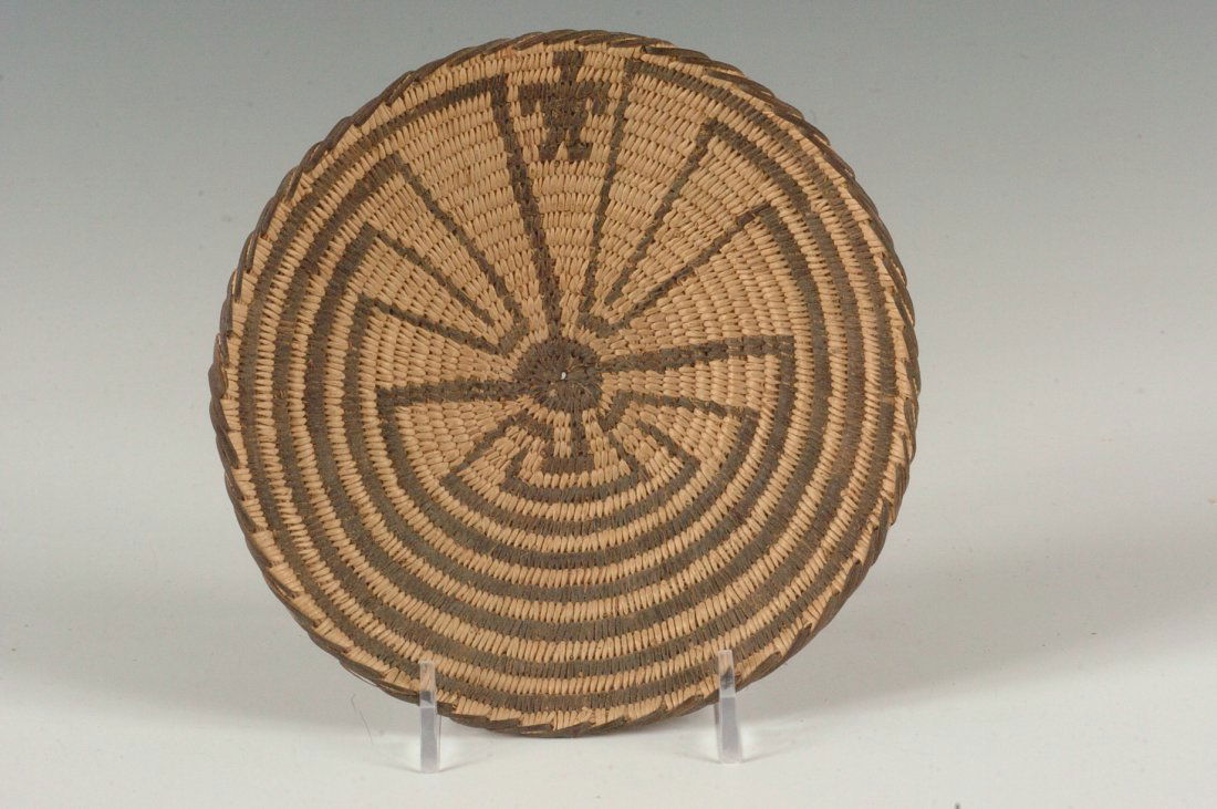 A SMALL PIMA TRAY WITH 'MAN IN MAIZE' DESIGN: Referred to as both Maze and Maize, a cute small Pima tray, nicely woven, measures 6 inches