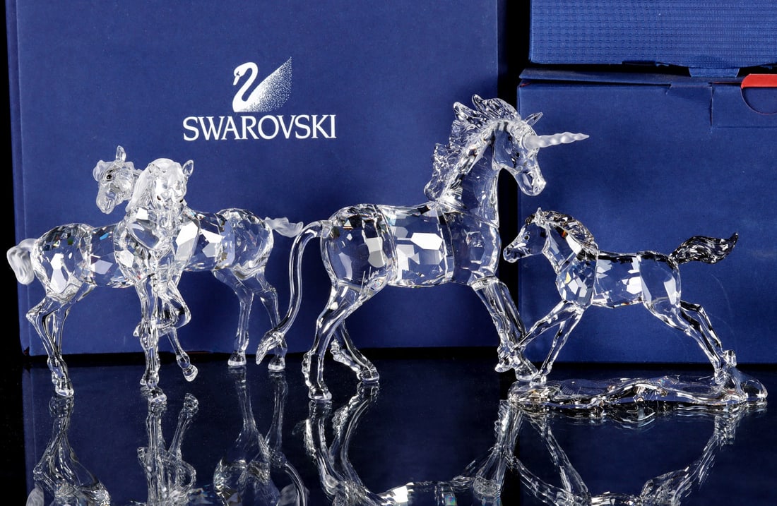 THREE SWAROVSKI CRYSTAL FIGURES WITH BOXES (1 of 18)